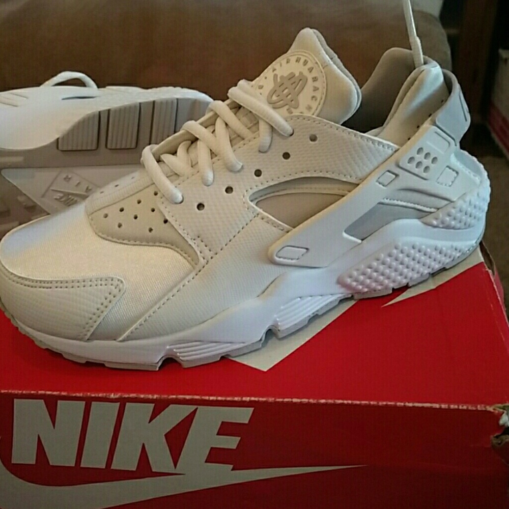 Woman's Air Huarache Run